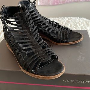 Vince Camuto Romero Strappy Black sandal. Size 6.